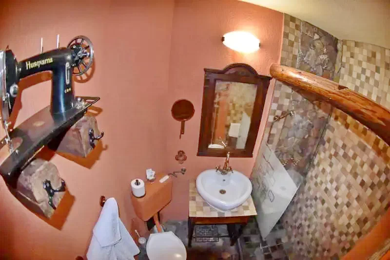 Băile Tușnad Cazare | Pensiune turistică (K1156-22) Imaginea poate fi supusă drepturilor de autor. Se recomandă contactarea titularului drepturilor.