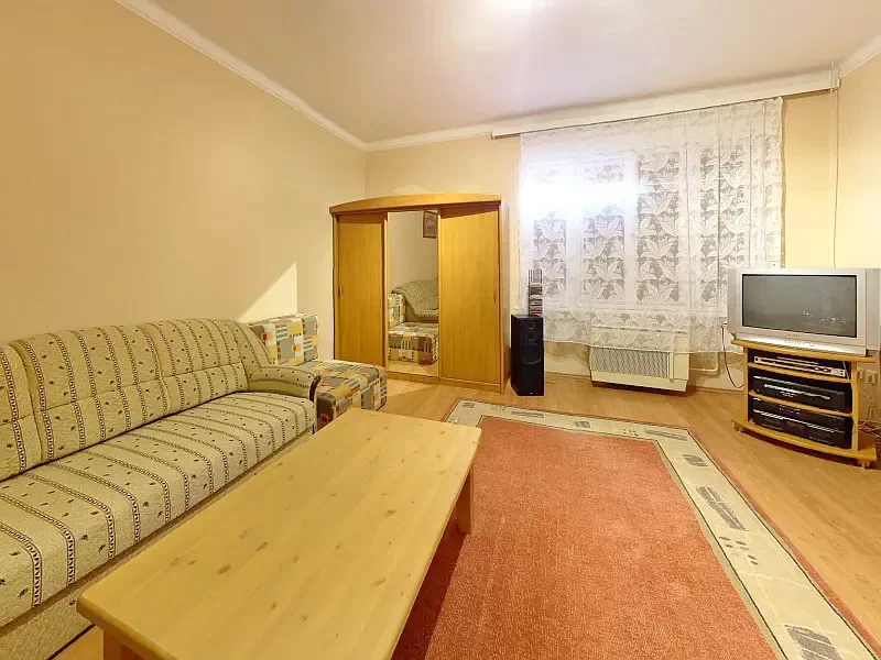 Jula Cazare | Casă de oaspeți (K0085-8) Imaginea poate fi supusă drepturilor de autor. Se recomandă contactarea titularului drepturilor.