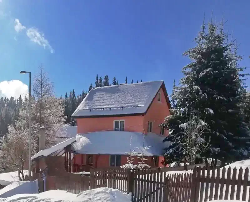 Hargitafürdő Szállás | Kulcsosház / Turisztikai faház (K1380-22) A kép szerzői jogvédelem alatt állhat. Javasolt a kapcsolatfelvétel a jog tulajdonossal.