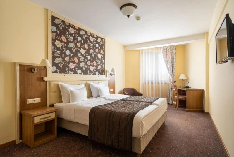 Szászsebes Szállás | Hotel**** (K1532-40) A kép szerzői jogvédelem alatt állhat. Javasolt a kapcsolatfelvétel a jog tulajdonossal. Szászsebes Szállás | Hotel**** (K1532-40) A kép szerzői jogvédelem alatt állhat. Javasolt a kapcsolatfelvétel a jog tulajdonossal.