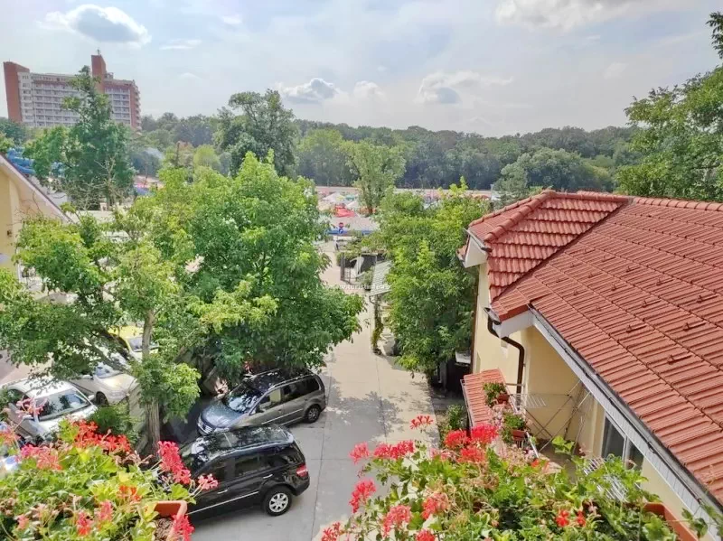 Băile Felix Cazare | Motel (K0034-1) Imaginea poate fi supusă drepturilor de autor. Se recomandă contactarea titularului drepturilor.