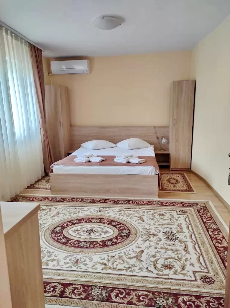 Băile Felix Cazare | Motel (K0034-16) Imaginea poate fi supusă drepturilor de autor. Se recomandă contactarea titularului drepturilor.