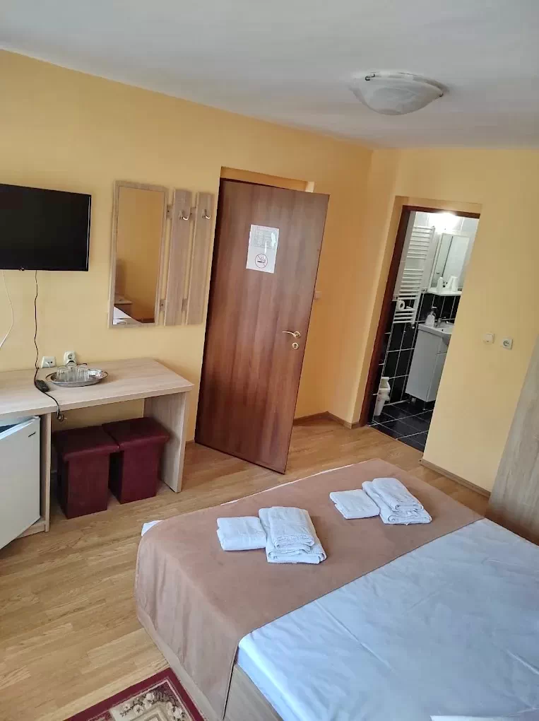 Băile Felix Cazare | Motel (K0034-17) Imaginea poate fi supusă drepturilor de autor. Se recomandă contactarea titularului drepturilor.