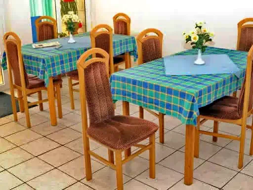 Arad Cazare | Pensiune turistică (K0934-1) Imaginea poate fi supusă drepturilor de autor. Se recomandă contactarea titularului drepturilor.