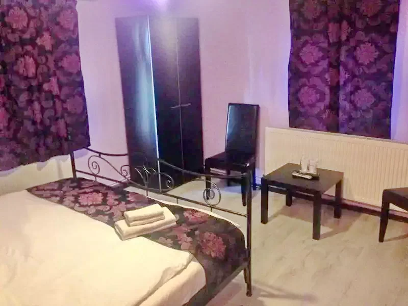 Păltiniș Cazare | Camping / Popas turistic (K1220-13) Imaginea poate fi supusă drepturilor de autor. Se recomandă contactarea titularului drepturilor.