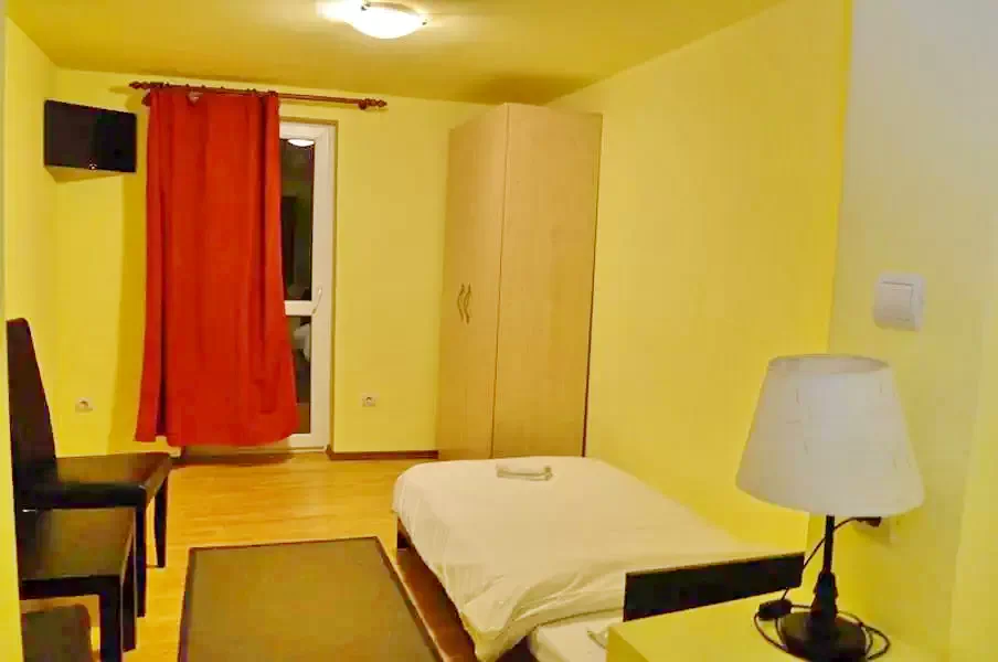 Păltiniș Cazare | Camping / Popas turistic (K1220-21) Imaginea poate fi supusă drepturilor de autor. Se recomandă contactarea titularului drepturilor.