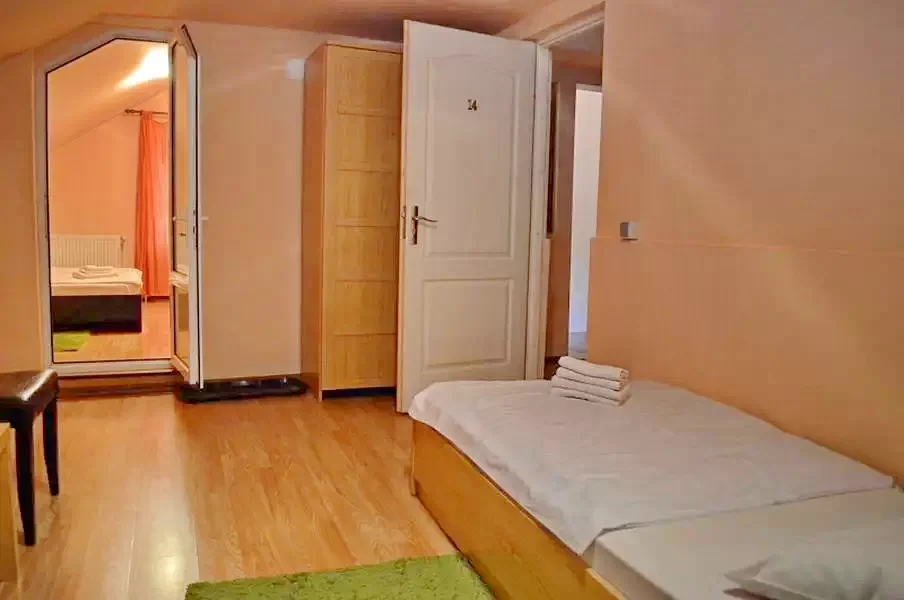 Păltiniș Cazare | Vila (K1220-40) Imaginea poate fi supusă drepturilor de autor. Se recomandă contactarea titularului drepturilor. Păltiniș Cazare | Vila (K1220-40) Imaginea poate fi supusă drepturilor de autor. Se recomandă contactarea titularului drepturilor.