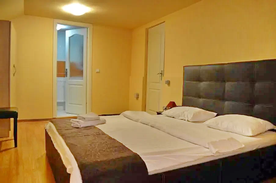 Păltiniș Cazare | Vila (K1220-42) Imaginea poate fi supusă drepturilor de autor. Se recomandă contactarea titularului drepturilor. Păltiniș Cazare | Vila (K1220-42) Imaginea poate fi supusă drepturilor de autor. Se recomandă contactarea titularului drepturilor.