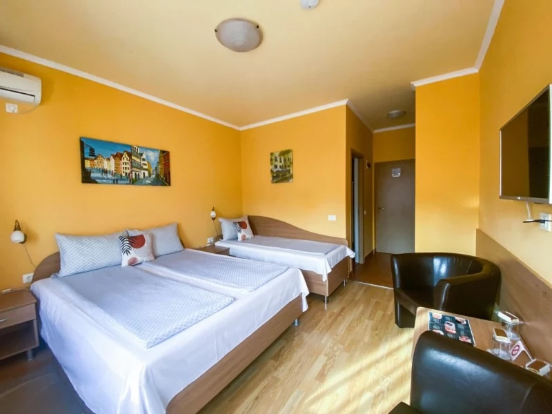 Băile Felix Cazare | Motel (K0775-7) Imaginea poate fi supusă drepturilor de autor. Se recomandă contactarea titularului drepturilor.