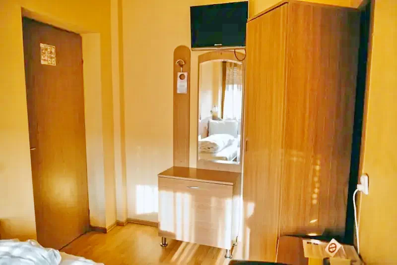 Băile Felix Cazare | Motel (K0775-23) Imaginea poate fi supusă drepturilor de autor. Se recomandă contactarea titularului drepturilor.