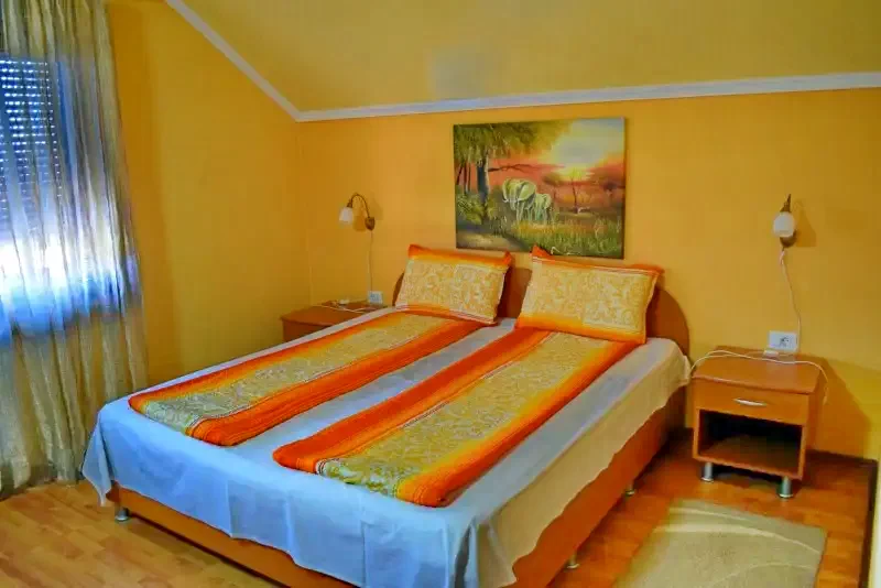 Băile Felix Cazare | Motel (K0775-32) Imaginea poate fi supusă drepturilor de autor. Se recomandă contactarea titularului drepturilor.