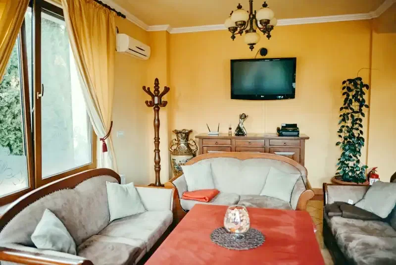 Băile Felix Cazare | Motel (K0775-34) Imaginea poate fi supusă drepturilor de autor. Se recomandă contactarea titularului drepturilor.