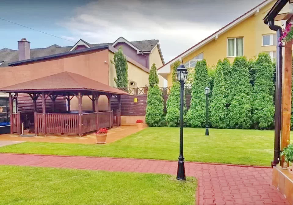 Băile Felix Cazare | Motel (K0775-48) Imaginea poate fi supusă drepturilor de autor. Se recomandă contactarea titularului drepturilor.