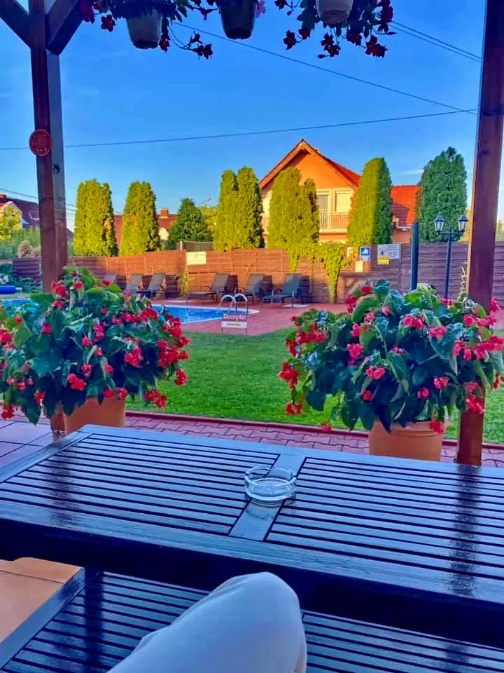 Băile Felix Cazare | Motel (K0775-54) Imaginea poate fi supusă drepturilor de autor. Se recomandă contactarea titularului drepturilor.