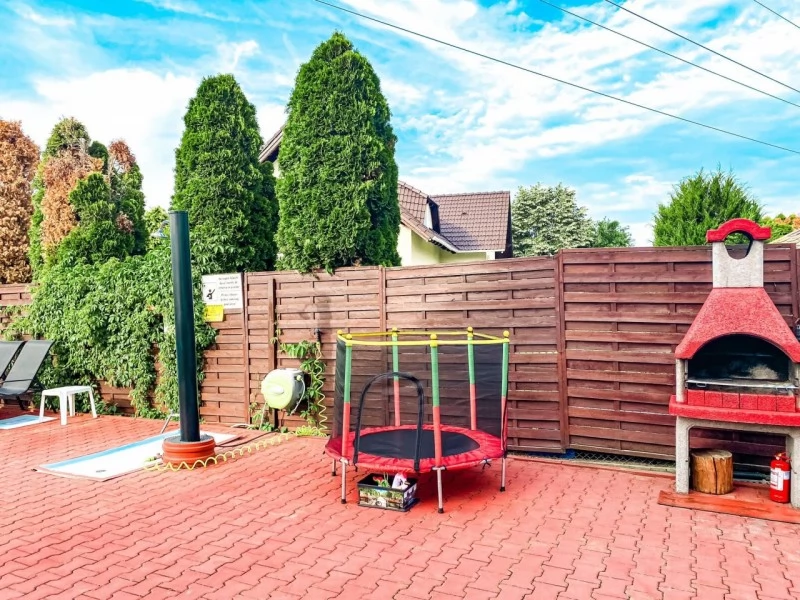 Félixfürdő Szállás | Motel (K0775-56) A kép szerzői jogvédelem alatt állhat. Javasolt a kapcsolatfelvétel a jog tulajdonossal.