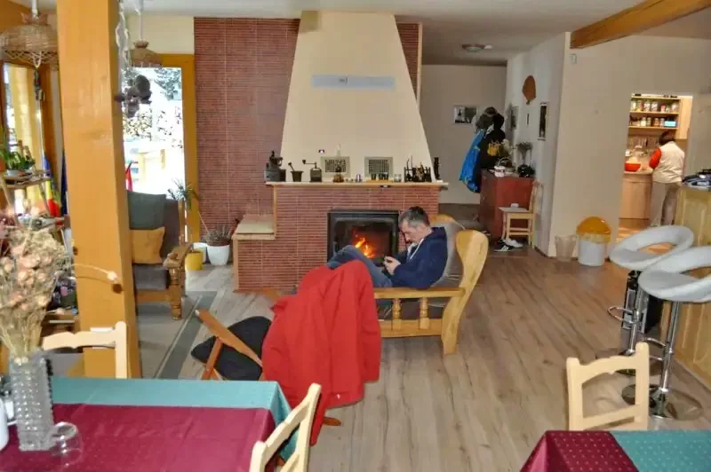 Sântimbru Cazare | Motel (K1134-43) Imaginea poate fi supusă drepturilor de autor. Se recomandă contactarea titularului drepturilor.