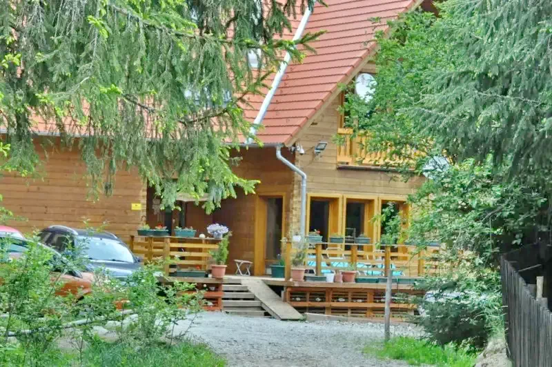 Csíkszentimre Szállás | Turisztikai panzió (K1134-63) A kép szerzői jogvédelem alatt állhat. Javasolt a kapcsolatfelvétel a jog tulajdonossal.