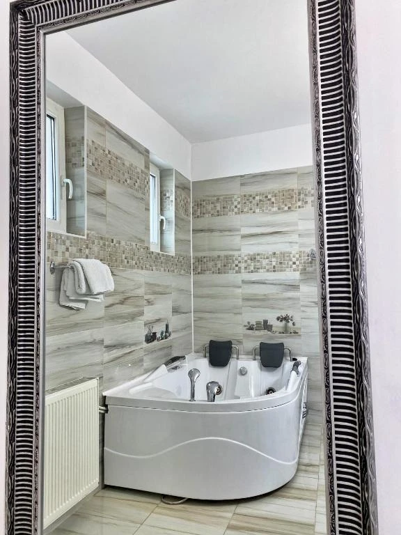 Cazare Piatra Neamt - Hotel Belvedere *** | Karácsonykő - Belvedere Hotel ***. Imaginea poate fi supusă drepturilor de autor. Se recomandă contactarea titularului drepturilor.