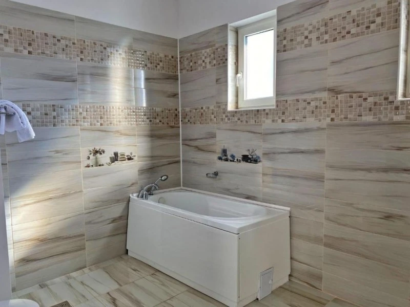 Cazare Piatra Neamt - Hotel Belvedere *** | Karácsonykő - Belvedere Hotel ***. Imaginea poate fi supusă drepturilor de autor. Se recomandă contactarea titularului drepturilor.