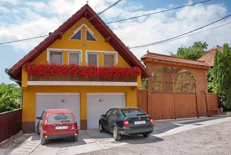 Zetea Cazare | Motel (K0498-1) Imaginea poate fi supusă drepturilor de autor. Se recomandă contactarea titularului drepturilor.