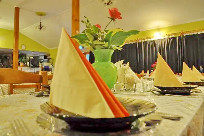 Zetea Cazare | Motel (K0498-30) Imaginea poate fi supusă drepturilor de autor. Se recomandă contactarea titularului drepturilor.