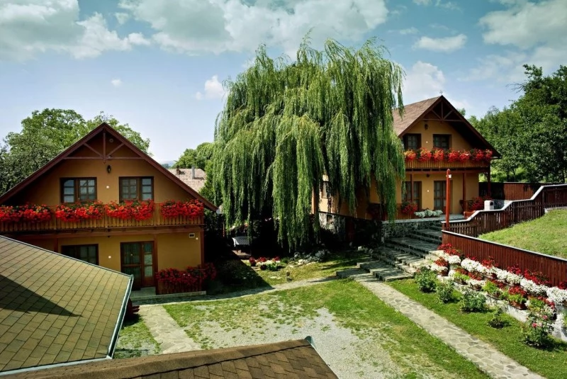 Zetelaka Szállás | Motel (K0498-32) A kép szerzői jogvédelem alatt állhat. Javasolt a kapcsolatfelvétel a jog tulajdonossal.