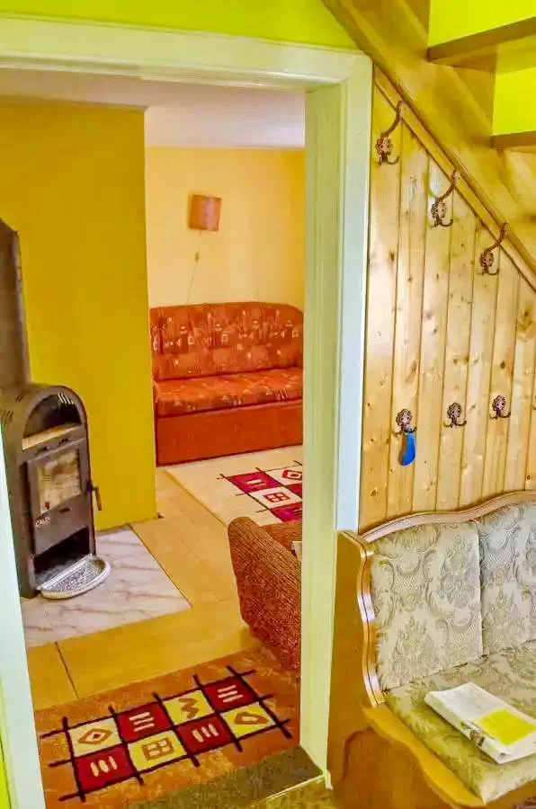 Harghita-Băi Cazare | Cabană (K1203-5) Imaginea poate fi supusă drepturilor de autor. Se recomandă contactarea titularului drepturilor. Harghita-Băi Cazare | Cabană (K1203-5) Imaginea poate fi supusă drepturilor de autor. Se recomandă contactarea titularului drepturilor.