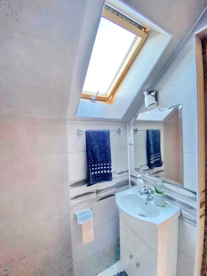 Szováta Szállás | Vendégház (K1414-40) A kép szerzői jogvédelem alatt állhat. Javasolt a kapcsolatfelvétel a jog tulajdonossal. Szováta Szállás | Vendégház (K1414-40) A kép szerzői jogvédelem alatt állhat. Javasolt a kapcsolatfelvétel a jog tulajdonossal.