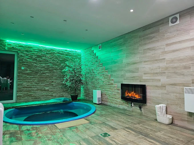 Szováta Szállás | Vendégház (K1414-49) A kép szerzői jogvédelem alatt állhat. Javasolt a kapcsolatfelvétel a jog tulajdonossal. Szováta Szállás | Vendégház (K1414-49) A kép szerzői jogvédelem alatt állhat. Javasolt a kapcsolatfelvétel a jog tulajdonossal.