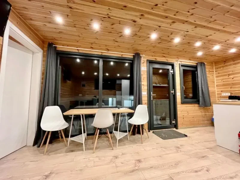 Târgu Secuiesc Cazare | Sat de vacanță (K1413-7) Imaginea poate fi supusă drepturilor de autor. Se recomandă contactarea titularului drepturilor.