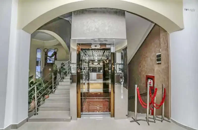 Băile Herculane Cazare | Pensiune turistică (K0871-18) Imaginea poate fi supusă drepturilor de autor. Se recomandă contactarea titularului drepturilor.