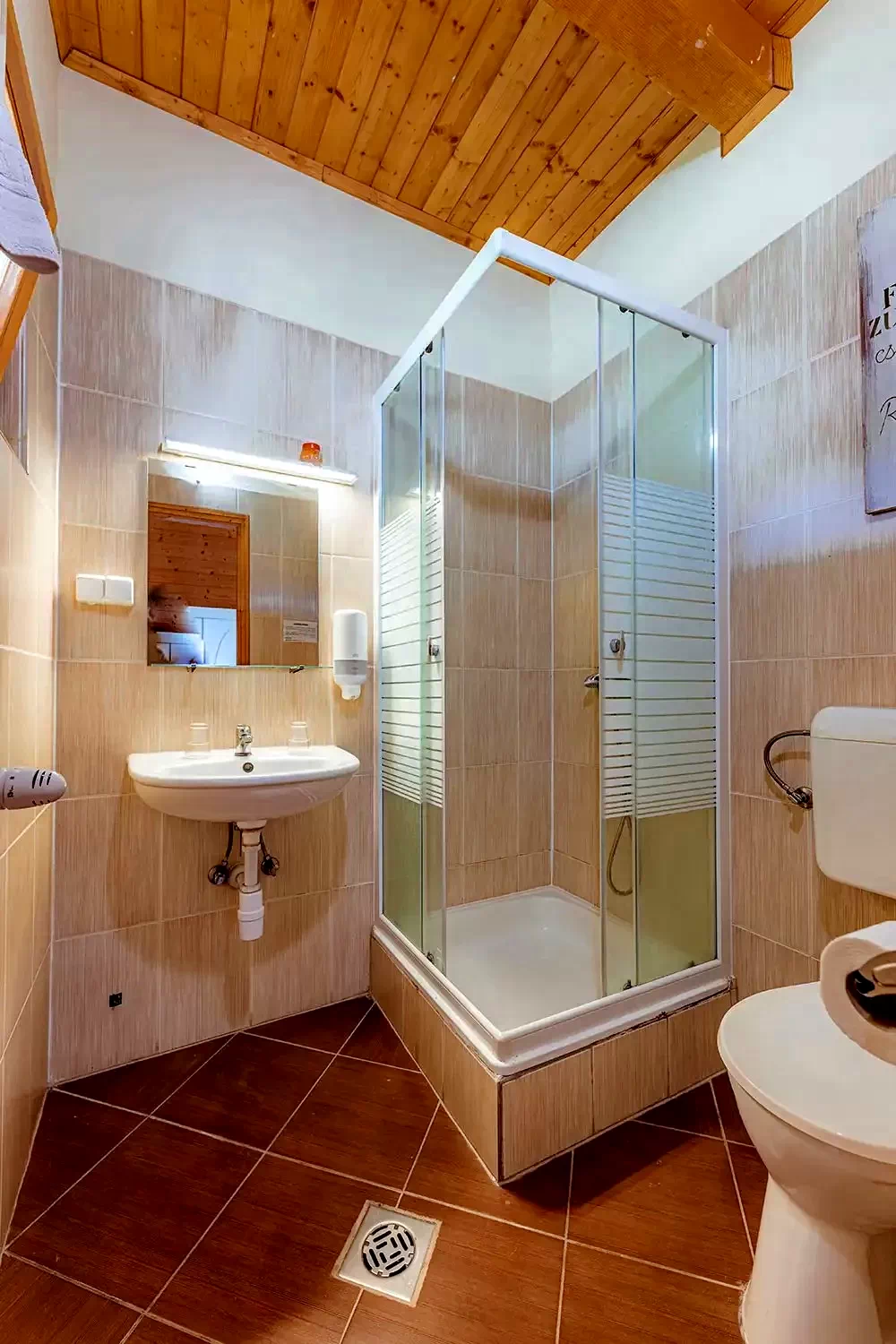  Cazare | Hotel**** (K0961-9) Imaginea poate fi supusă drepturilor de autor. Se recomandă contactarea titularului drepturilor.