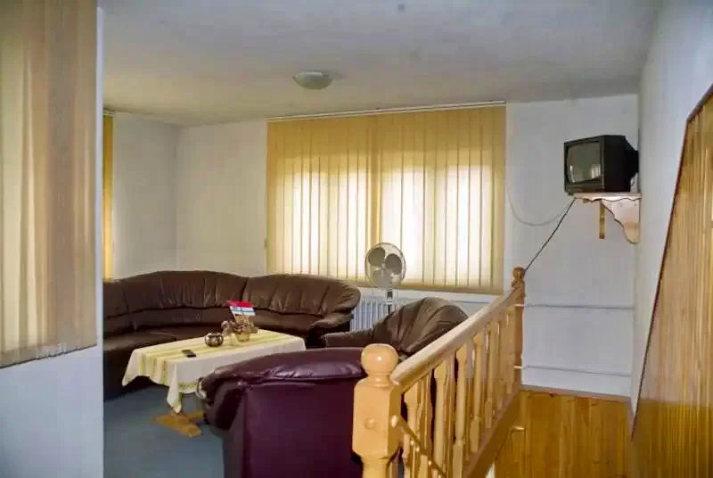 Gelence Szállás | Motel (K0146-2) A kép szerzői jogvédelem alatt állhat. Javasolt a kapcsolatfelvétel a jog tulajdonossal.