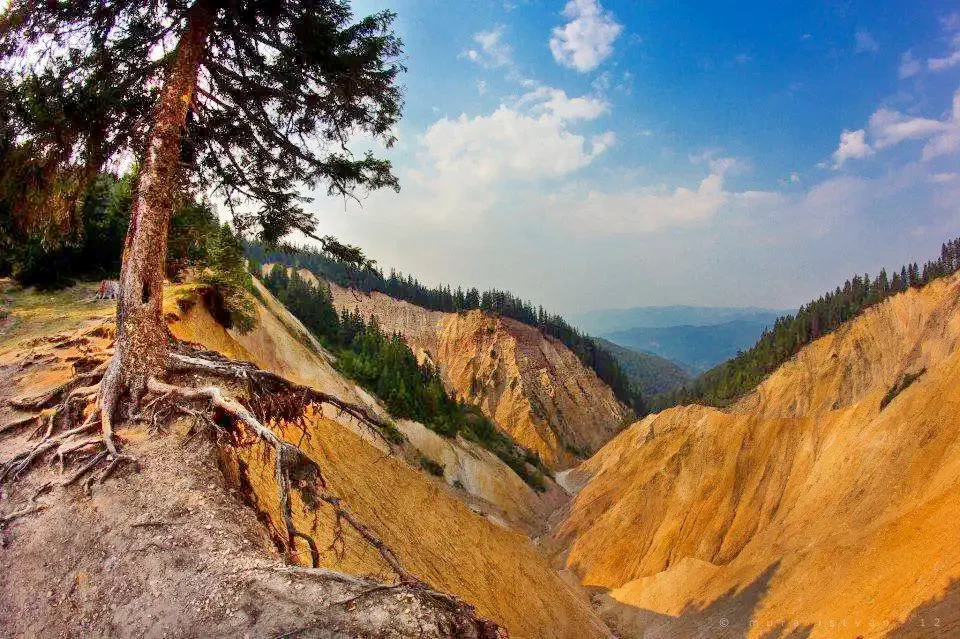 Groapa Ruginoasa Groapa Ruginoasa