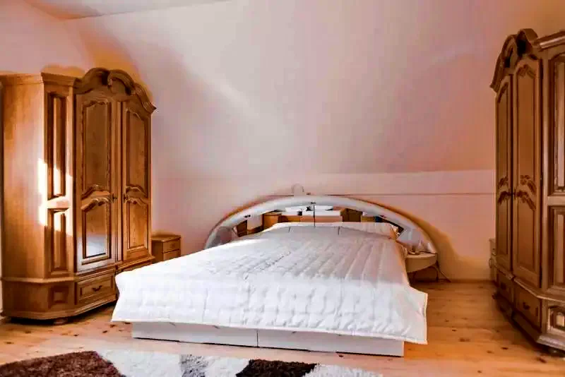 Izvoare Cazare | Cabană (K1252-31) Imaginea poate fi supusă drepturilor de autor. Se recomandă contactarea titularului drepturilor.