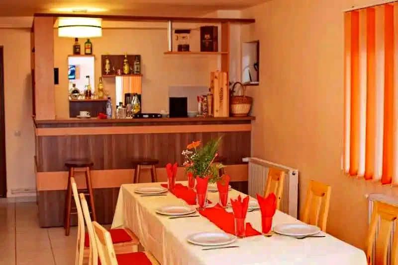 Beliș Cazare | Motel (K1011-20) Imaginea poate fi supusă drepturilor de autor. Se recomandă contactarea titularului drepturilor.