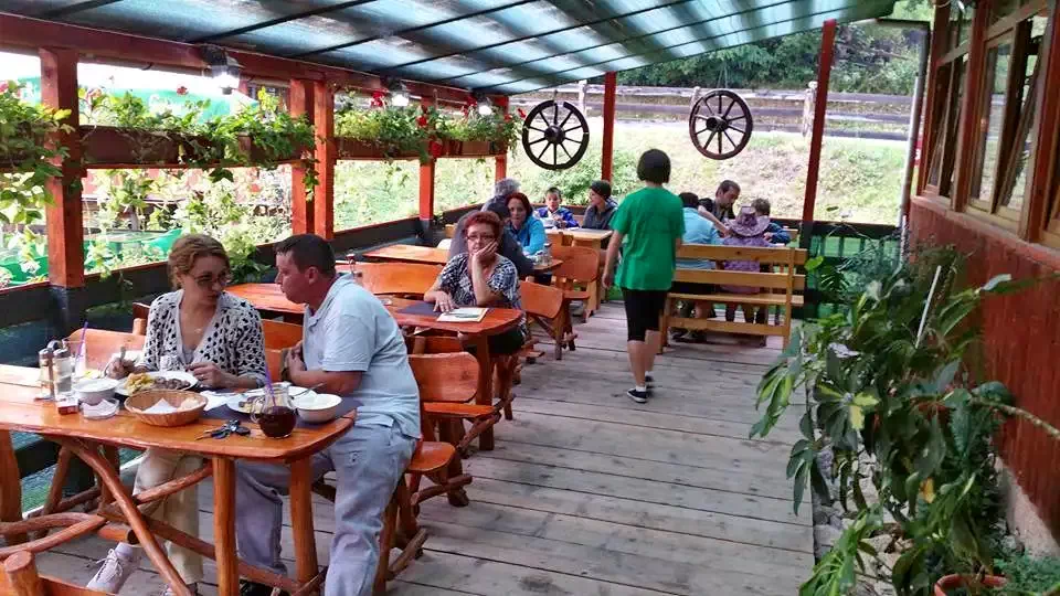 Gârda de Sus Cazare | Pensiune (K0402-9) Imaginea poate fi supusă drepturilor de autor. Se recomandă contactarea titularului drepturilor. Gârda de Sus Cazare | Pensiune (K0402-9) Imaginea poate fi supusă drepturilor de autor. Se recomandă contactarea titularului drepturilor.