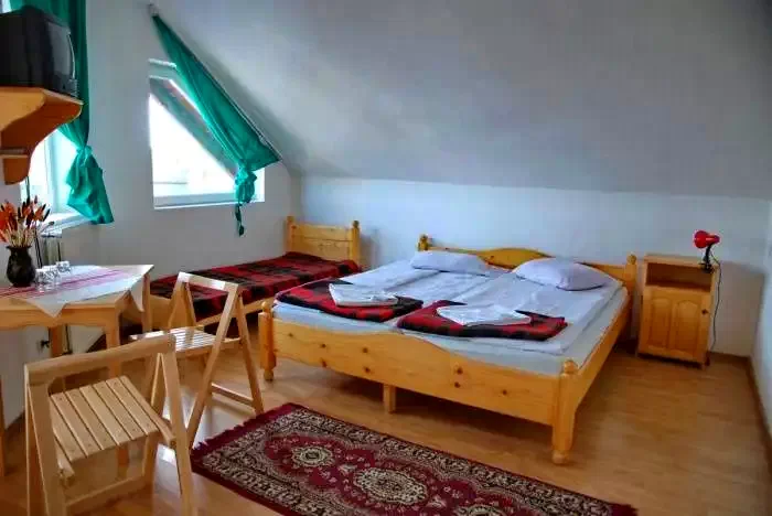 Vlăhița Cazare | Motel (K1141-28) Imaginea poate fi supusă drepturilor de autor. Se recomandă contactarea titularului drepturilor.