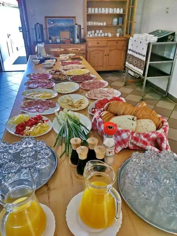 Zernest Szállás | Motel (K1119-3) A kép szerzői jogvédelem alatt állhat. Javasolt a kapcsolatfelvétel a jog tulajdonossal.