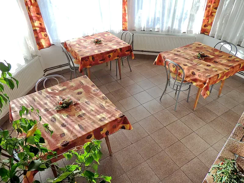 Budapesta Cazare | Motel (K0757-25) Imaginea poate fi supusă drepturilor de autor. Se recomandă contactarea titularului drepturilor.