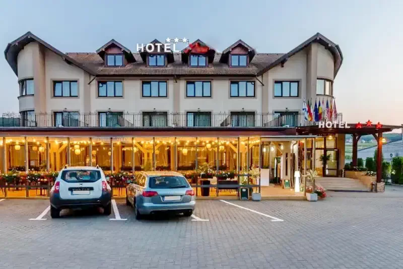 Târgu Mureș Cazare | Hotel*** (K1405-13) Imaginea poate fi supusă drepturilor de autor. Se recomandă contactarea titularului drepturilor. Târgu Mureș Cazare | Hotel*** (K1405-13) Imaginea poate fi supusă drepturilor de autor. Se recomandă contactarea titularului drepturilor.