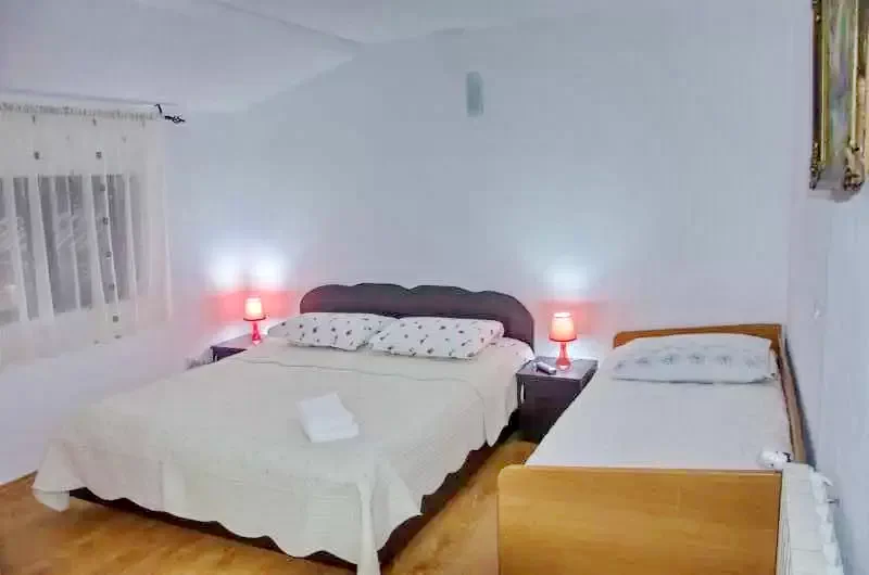 Corbeni Cazare | Pensiune (K0885-14) Imaginea poate fi supusă drepturilor de autor. Se recomandă contactarea titularului drepturilor.