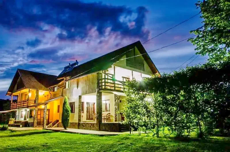 Corbeni Cazare | Motel (K0885-41) Imaginea poate fi supusă drepturilor de autor. Se recomandă contactarea titularului drepturilor.