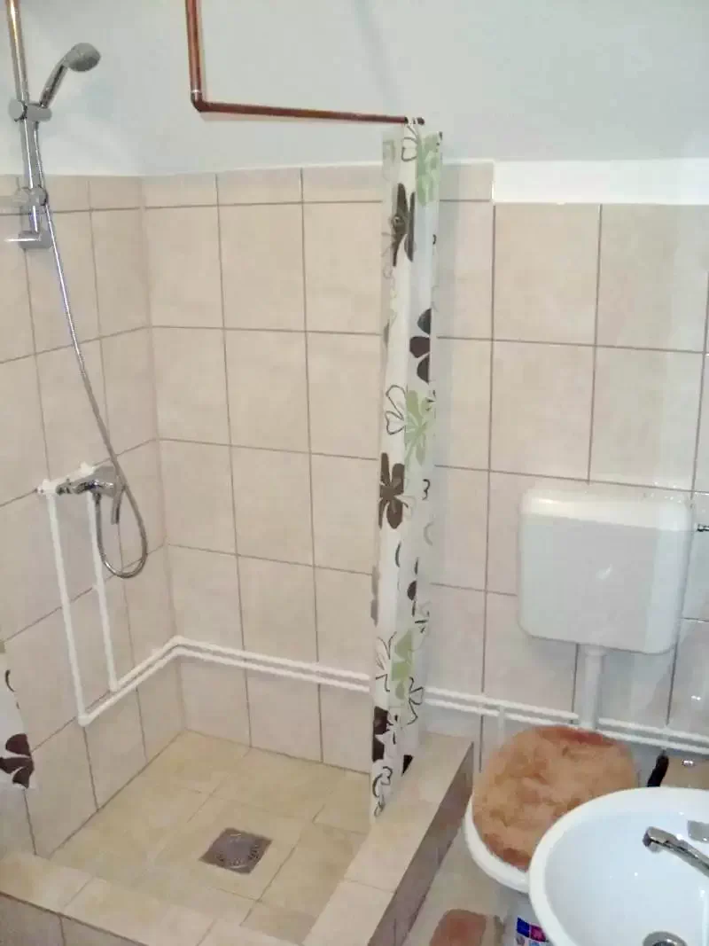 Gheorgheni Cazare | Cabană (K0250-9) Imaginea poate fi supusă drepturilor de autor. Se recomandă contactarea titularului drepturilor. Gheorgheni Cazare | Cabană (K0250-9) Imaginea poate fi supusă drepturilor de autor. Se recomandă contactarea titularului drepturilor.