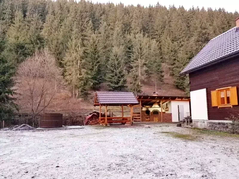 Gheorgheni Cazare | Cabană (K0250-21) Imaginea poate fi supusă drepturilor de autor. Se recomandă contactarea titularului drepturilor. Gheorgheni Cazare | Cabană (K0250-21) Imaginea poate fi supusă drepturilor de autor. Se recomandă contactarea titularului drepturilor.