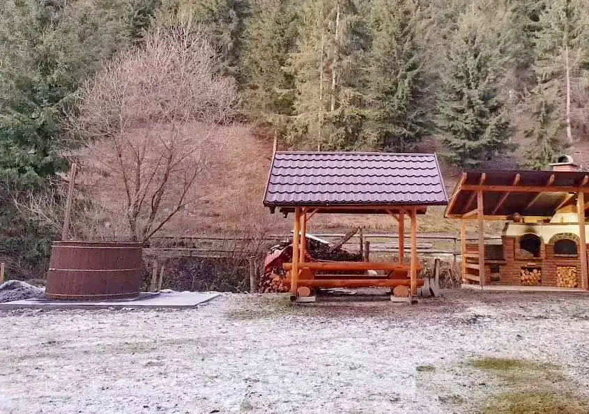 Gheorgheni Cazare | Cabană (K0250-22) Imaginea poate fi supusă drepturilor de autor. Se recomandă contactarea titularului drepturilor. Gheorgheni Cazare | Cabană (K0250-22) Imaginea poate fi supusă drepturilor de autor. Se recomandă contactarea titularului drepturilor.