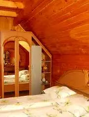 Sâmbăta Cazare | Camping / Popas turistic (K0963-20) Imaginea poate fi supusă drepturilor de autor. Se recomandă contactarea titularului drepturilor.