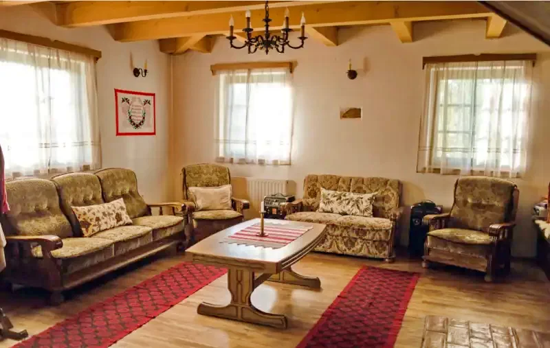 Șiclod Cazare | Cabană (K0637-8) Imaginea poate fi supusă drepturilor de autor. Se recomandă contactarea titularului drepturilor. Șiclod Cazare | Cabană (K0637-8) Imaginea poate fi supusă drepturilor de autor. Se recomandă contactarea titularului drepturilor.