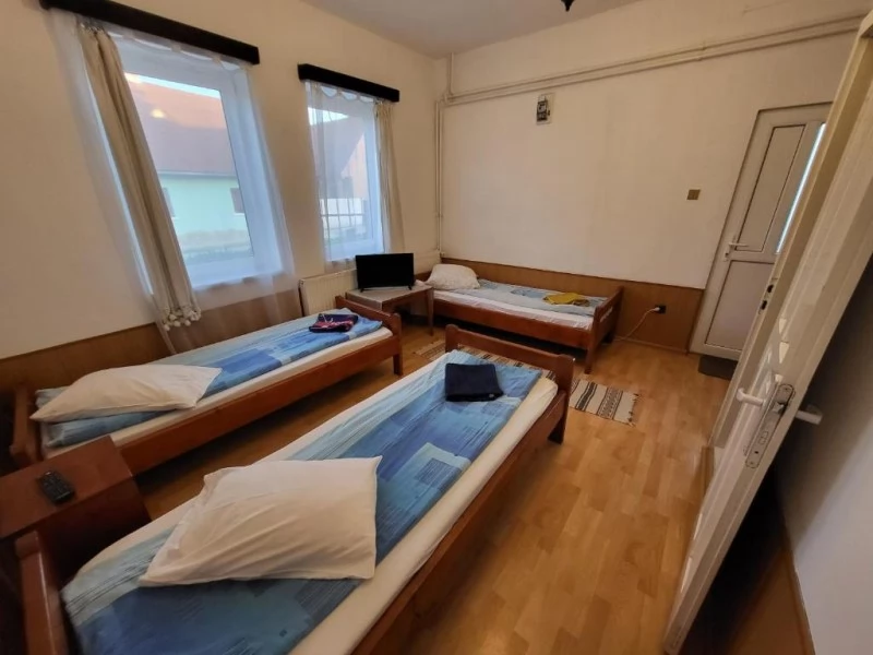 Miercurea Ciuc Cazare | Pensiune (K0147-4) Imaginea poate fi supusă drepturilor de autor. Se recomandă contactarea titularului drepturilor. Miercurea Ciuc Cazare | Pensiune (K0147-4) Imaginea poate fi supusă drepturilor de autor. Se recomandă contactarea titularului drepturilor.