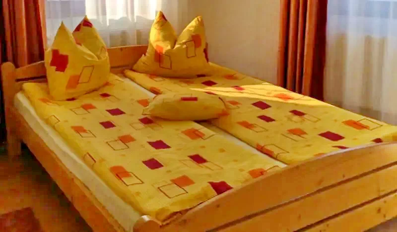 Băile Tușnad Cazare | Camping / Popas turistic (K0698-3) Imaginea poate fi supusă drepturilor de autor. Se recomandă contactarea titularului drepturilor.